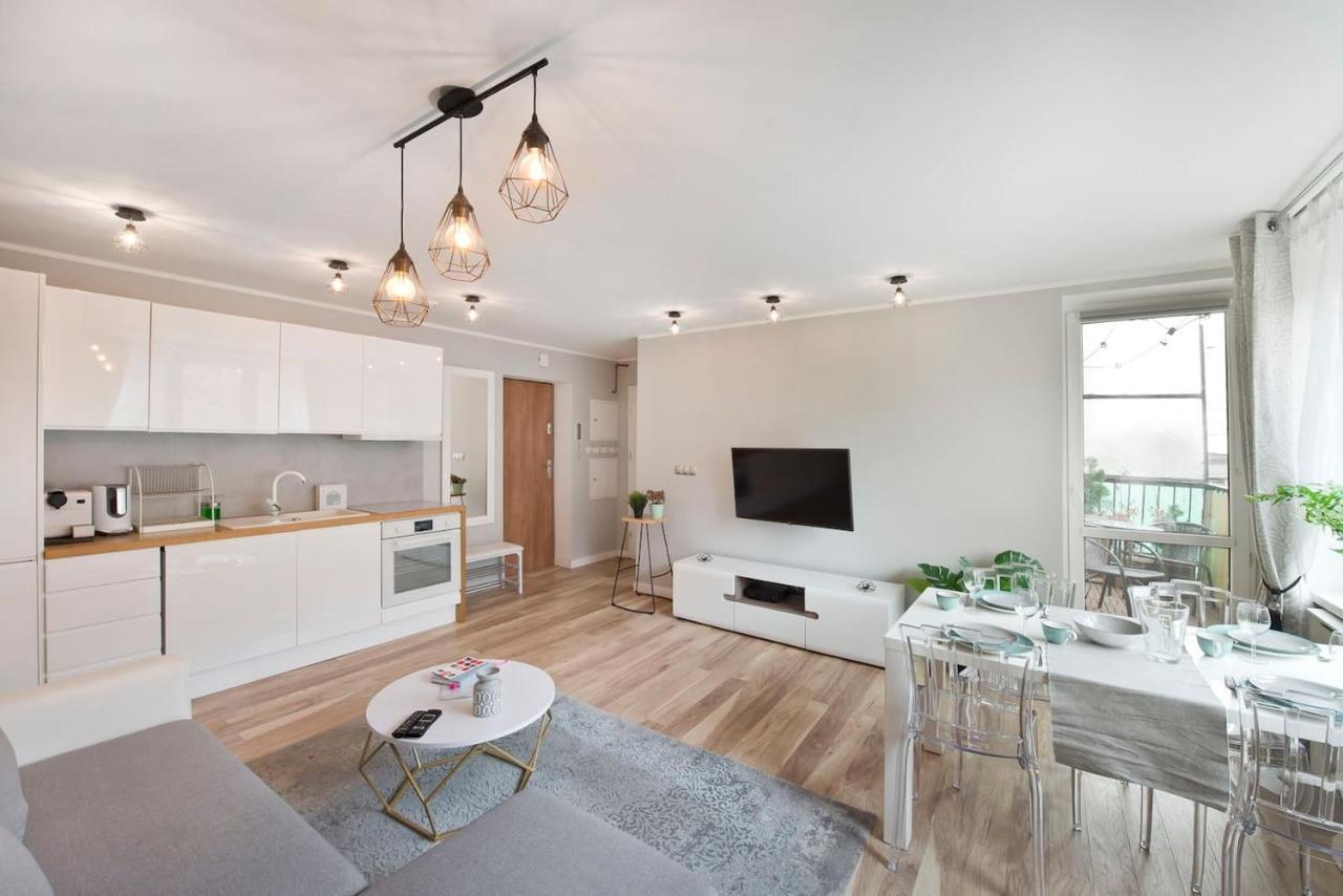 Stay Hip In Vibrant Centrally Located Apartment In Old Town 格但斯克 外观 照片
