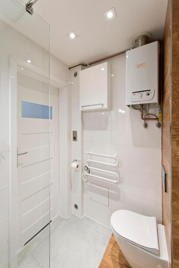 Stay Hip In Vibrant Centrally Located Apartment In Old Town 格但斯克 外观 照片